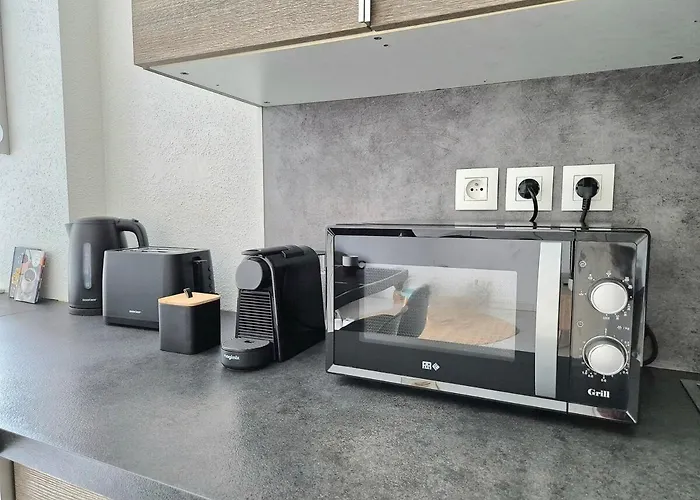 Le 119 - Route Des Vins * Уссен